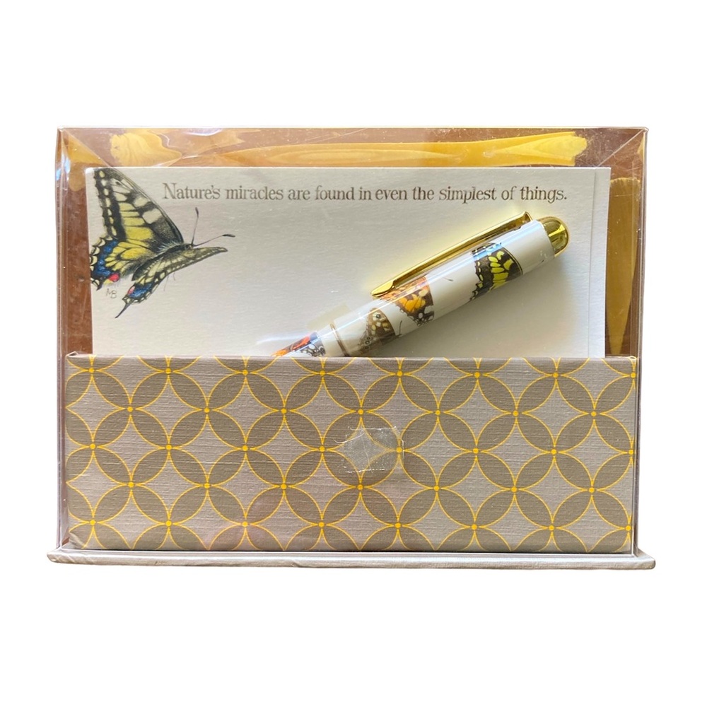 Hallmark Butterfly Stationary 50 Blank Notecards Yellow Envelopes Cards & Pen